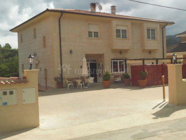 Hotel Rural Puerta De Caderechas Terminon Buitenkant foto